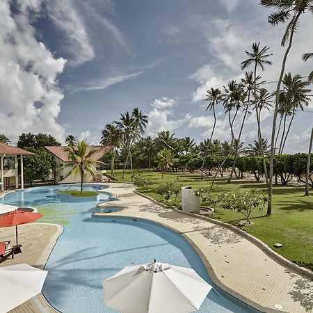 Turyaa Kalutara Hotel Exterior photo